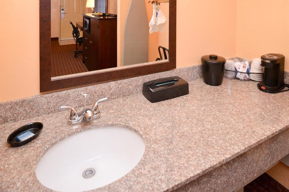 Days Inn By Wyndham Whitmore Lake Extérieur photo