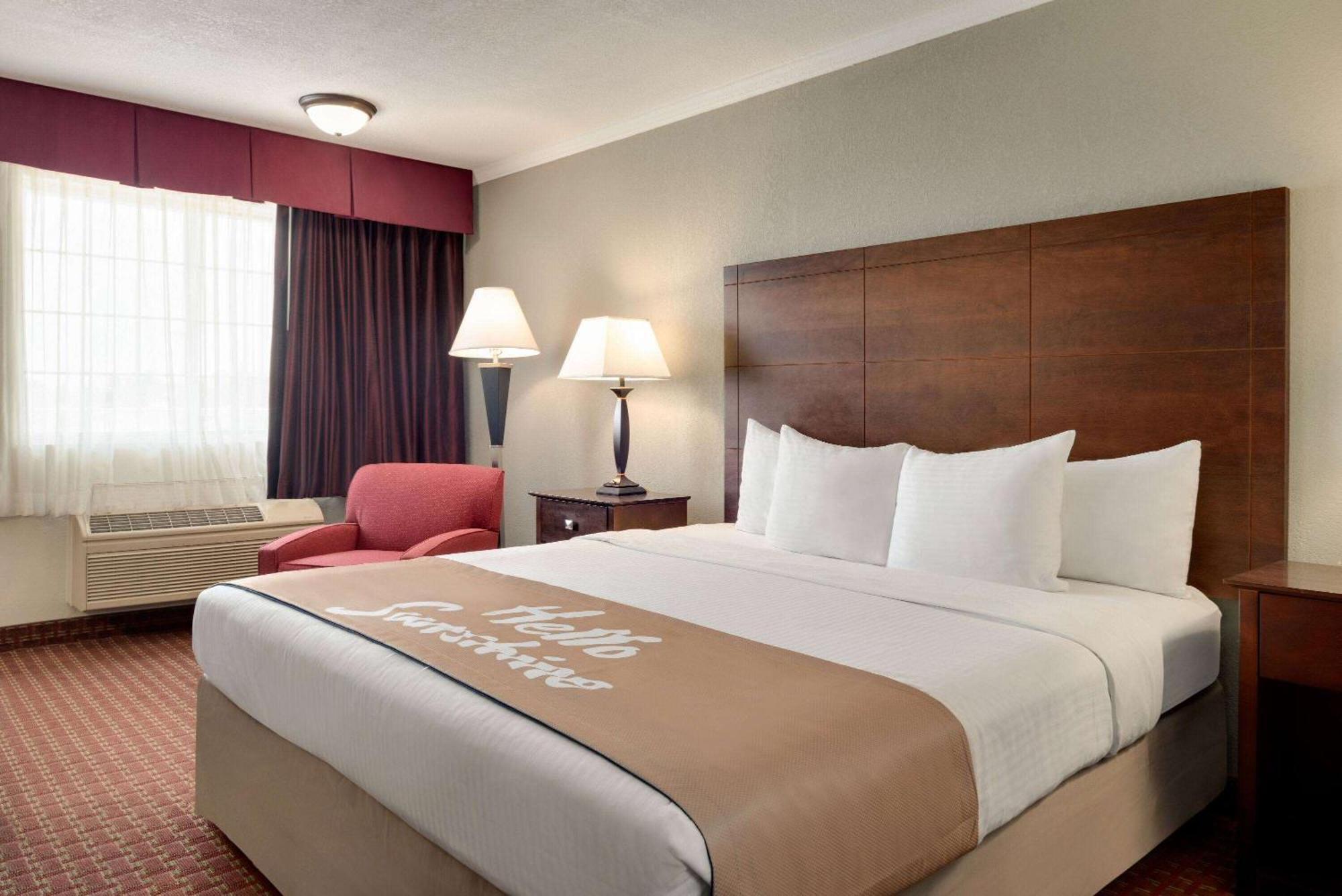 Days Inn By Wyndham Whitmore Lake Extérieur photo